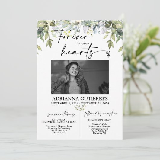 Greenery Minimalist Script Photo Funeral Memorial Kaart (Staand voorkant)