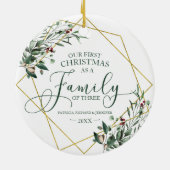 Greenery ons eerste kerstfeest als familie van dri keramisch ornament (Achterkant)