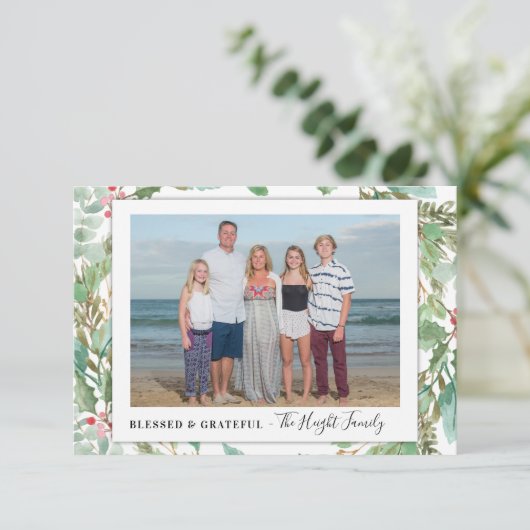 Greenery Photo Holiday Card Aankondiging (Staand voorkant)