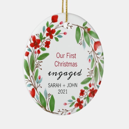 Greenery Red Wreated First Kerstmis Engaged Custom Keramisch Ornament (Rechts)