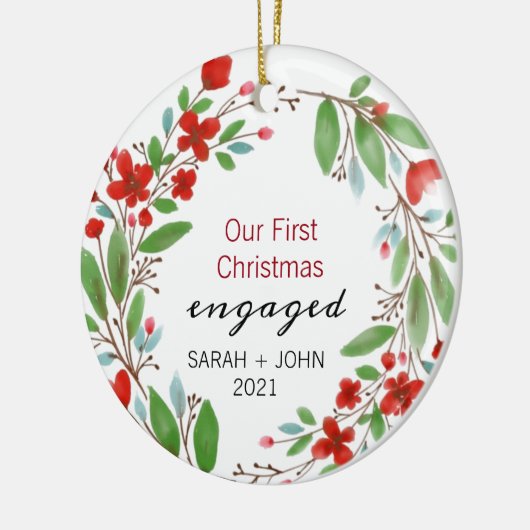Greenery Red Wreated First Kerstmis Engaged Custom Keramisch Ornament (Links)