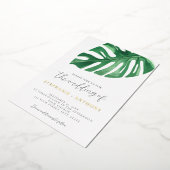 Greenery Tropical Monstera Leaves Summer Wedding Folie Uitnodiging (Gedraaid)
