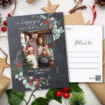 Greenery Waterverf Chalkboard Feestdagenkaart<br><div class="desc">Je zult van deze mooie kerstbriefkaarten houden! Ze hebben botanische waterverf met mistletoe,  pijnboomtakken,  bessen en baby's ademhalen.</div>