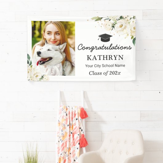 Greenery White Floral Graduation Party Afstudeerde Spandoek (Insitu)