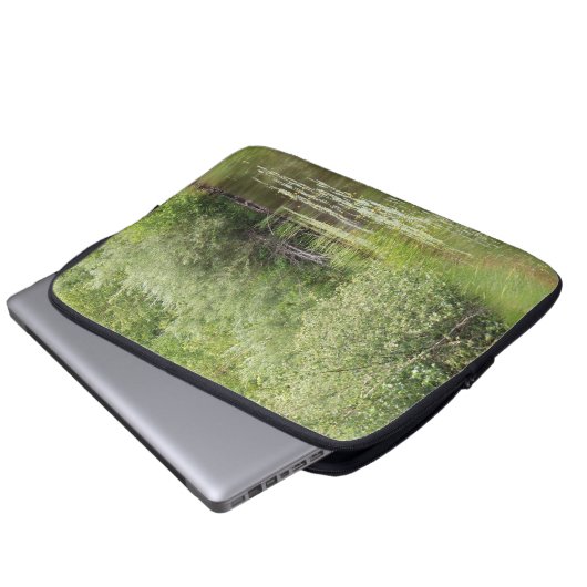 Greenhill Pond Laptop Sleeve (Voorkant onderkant)