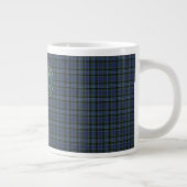 Greens Blues Scottish Style Tartan Pset Monogram Grote Koffiekop (Rechts)