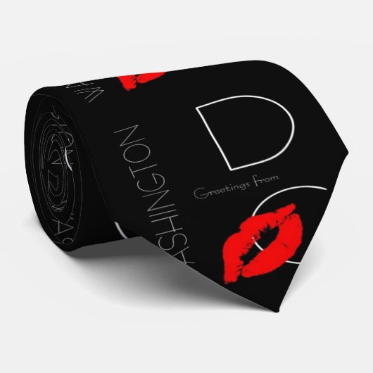 Greetings uit Washington D.C. Red Lipstick Kiss Stropdas (Opgerold)