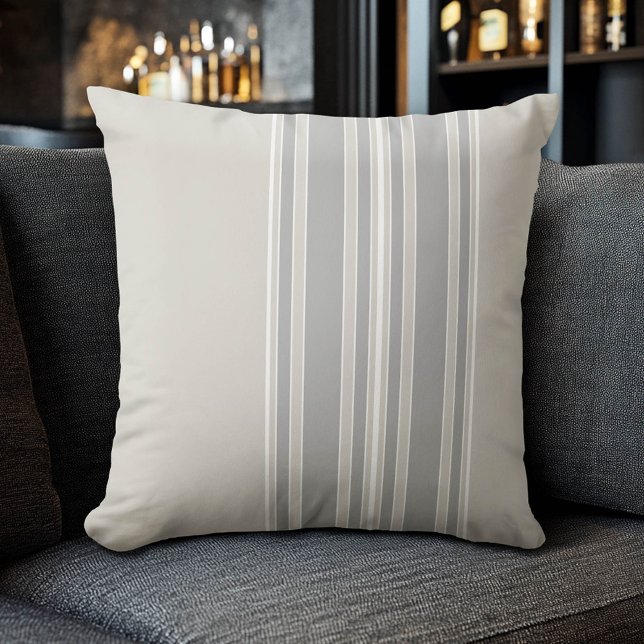 Greige en Grey Stripes Off-Center Modern #D3CFC7 Kussen (Modern Stripe Pillow)