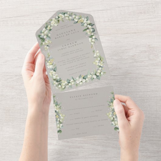 Greige Snowberry + Eucalyptus Winter bruiloft All In One Uitnodiging (Afscheurbaar)