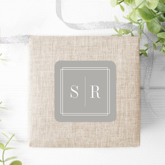 Greige Wedding Monogram Vierkante Sticker