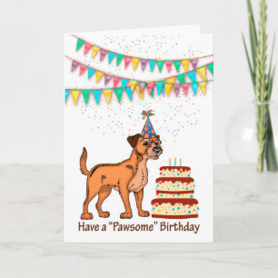 Grenswerper van de hond van de verjaardag met de k kaart