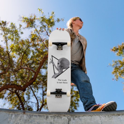 Grey Alien, de waarheid is er Persoonlijk Skateboard (Buiten 1)