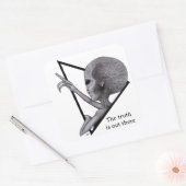 Grey Alien, de waarheid is er Vierkante Sticker (Envelop)