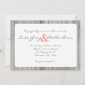 Grey and Pink Rustic Wood Heart Wedding Invite Kaart (Achterkant)