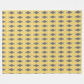 Grey diamond motif on yellow design fleece deken (Voorkant (Horizontaal))