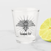 Grey Eagle met twee koppen heet glas (Voorkant)