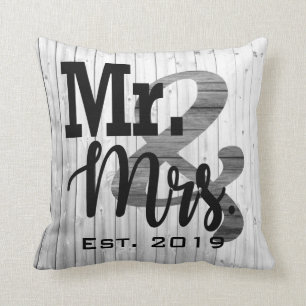 Grey Faux Wood Mr. en Mrs Wedding Pillow Kussen