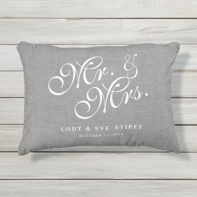 Grey Linen Initialen Mr. en Mrs Wedding Pillow Buitenkussen (Voorkant)
