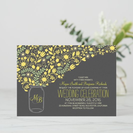 Grey Mason Jar Yellow Flowers Uitnodiging voor de (Staand voorkant)