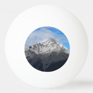 Grey Mountain Peak, Cloudy Blue Sky Pingpongbal