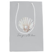 Grey Shell White Pearl Bridal Shower Medium Cadeauzakje (Voorkant)