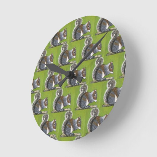 Grey Squirrel Clock  Ronde Klok (Hoek)