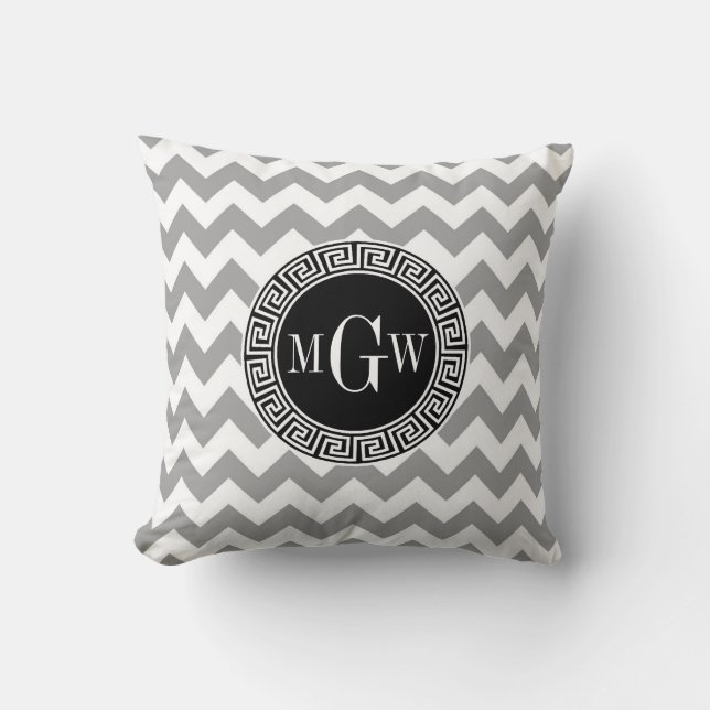 Grey Whisky Chevron Black Griekse sleutel 3 Monogr Kussen (Voorkant)