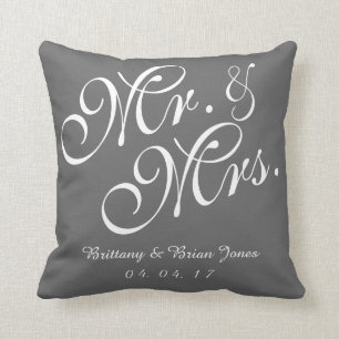 Grey & White Mr en Mrs Wedding Pillow Kussen
