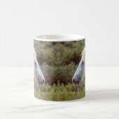 Grey Wild Horse, Rock Springs, Wyoming Coffee Mok (Center)