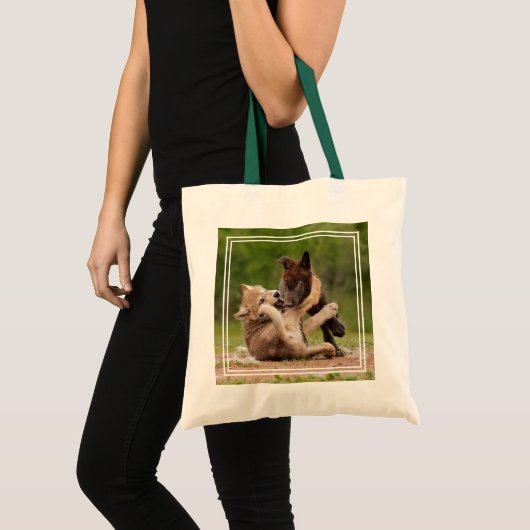 Grey Wolf Pups Worstelen Tote Bag (Voorkant (product))