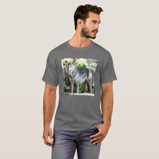 Grey Wolf Standing Alone T-shirt (Voorkant volledig)
