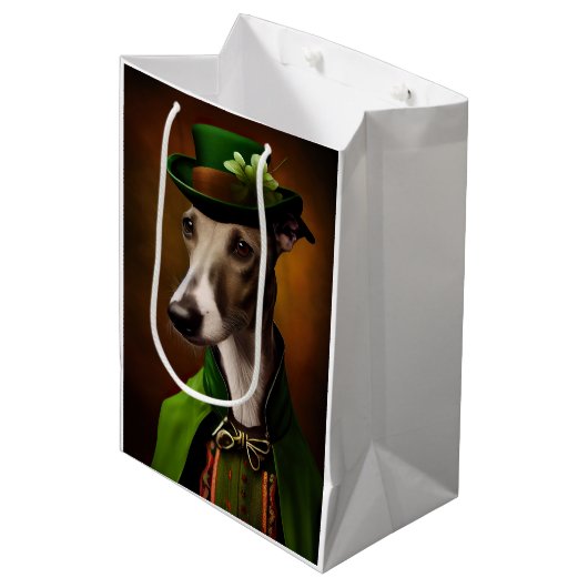 Greyhound Dog in St. Patrick's Day Dress Medium Cadeauzakje (Voorkant Gekanteld)