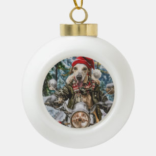 Greyhound-hond rijdt op motorfiets met Kerstmis Keramische Bal Ornament