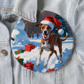 Greyhound Rent in de Sneeuw met Kerstmuts Ronde Button 6,0 Cm (In situ)