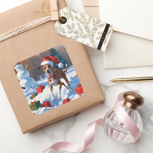 Greyhound Rent in de Sneeuw met Kerstmuts Vierkante Sticker (Geschenken)