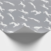 Greyhound Silhouettes White op grijs Cadeaupapier (Hoek)