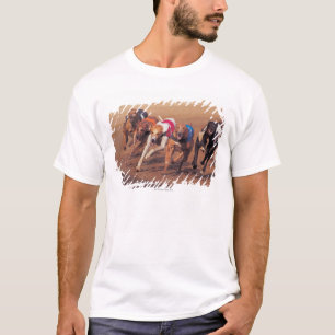 Greyhounds rennen op pad t-shirt