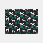 Greyt Greyhound Silhouettes met Monstera Leaves Fleece Deken (Voorkant (Horizontaal))