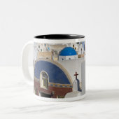 Griekenland en het Griekse eiland Santorini, stad  Tweekleurige Koffiemok (Voorkant links)