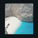 GRIEKENLAND, Ionische eilanden, ZAKYNTHOS, SHIPWRE Notitieblok<br><div class="desc">COPYRIGHT Walter Bibikow / DanitaDelimont.com | EU12 WBI0211.jpg | GRIEKENLAND, Ionische eilanden, ZAKYNTHOS, SHIPWRECK BEACH: Scheepswrak (Navagio) strand, Uitzicht van strand met schip</div>