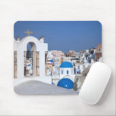 Griekenland, Santorini. Kellentoren en blauwe domp Muismat (Met muis)