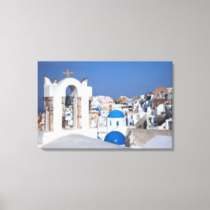 Griekenland, Santorini. Klokkentoren en blauwe koe Canvas Afdruk