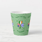 Grieks Iers VS Vlaggen Shamrock gepersonaliseerd Latte Mok (Voorkant)