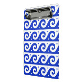 Griekse fret, mediterraan golfpatroon, blauw mini klembord (Angled2)