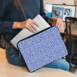 Griekse Meander Key Square H Patroon Blauw Laptop Sleeve<br><div class="desc">Elegant,  stijlvol en verfijnd Grieks patroon in blauw-witte kleur. Modern en trendy cadeau,  perfect voor de mediterrane liefhebber in je leven.</div>