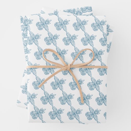 Griekse toga-verjaardagsfeest met blauwe element inpakpapier vel (In situ)