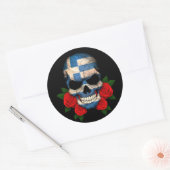 Griekse vlag schedel met rode rozen ronde sticker (Envelop)