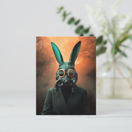 Griezelig gasmasker konijn in menselijke kleding briefkaart (Staand voorkant)