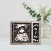 Griezelig klein kind grote ogen Halloween Briefkaart (Staand voorkant)