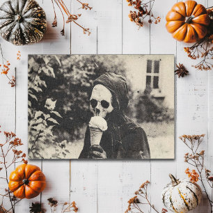 Griezelig Oud Skelet Eet Ijs Halloween Briefkaart